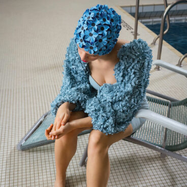 bonnet de bain à fleurs bleu noir marine